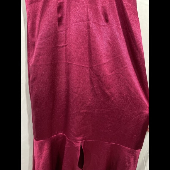 NEW $175 Aidan by Aidan‎ Mattox Liquid Satin Dress in Raspberry [SZ 0 ] - Picture 5 of 12